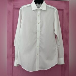 Uniqlo white dress shirt, crisp and never worn!